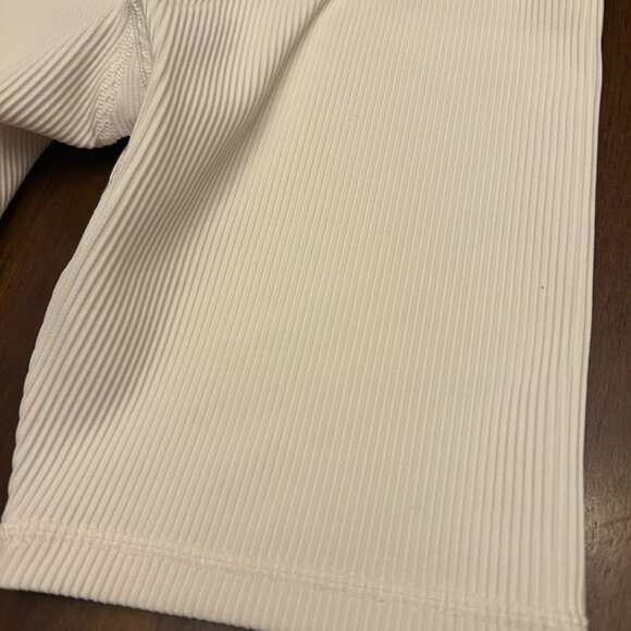 NWT Athleta + Alicia Keys Elation Ribbed Bike Shorts Cream Color Size Medium - Picture 13 of 16